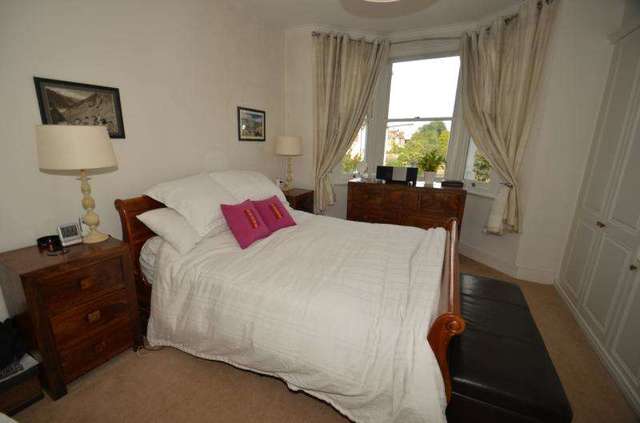 Image of 4 bedroom Detached house to rent in Bournemouth Road London SW19 at London  South Wimbledon, SW19 3AR