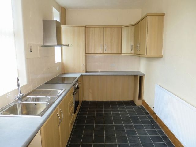  Image of 2 bedroom Terraced house to rent in Bradford Road East Ardsley Wakefield WF3 at Bradford Road East Ardsley Wakefield, WF3 2DJ
