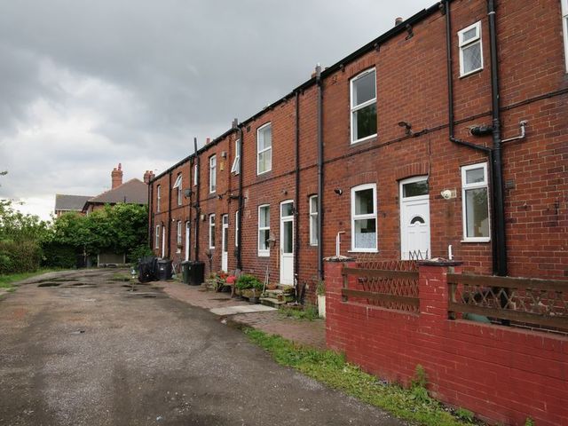  Image of 2 bedroom Terraced house to rent in Bradford Road East Ardsley Wakefield WF3 at Bradford Road East Ardsley Wakefield, WF3 2DJ
