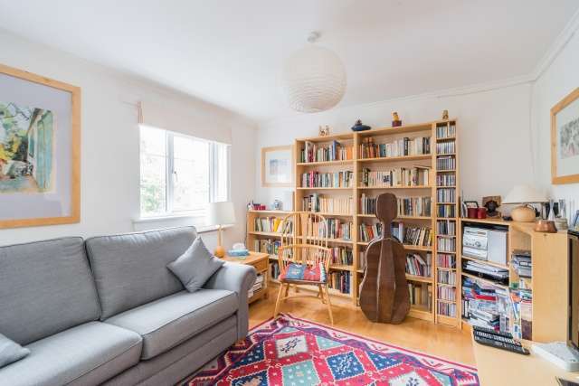  Image of 4 bedroom End of Terrace for sale in Braehead Avenue Edinburgh EH4 at Edinburgh, EH4 6QN