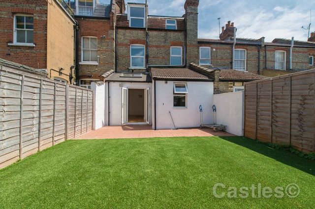  Image of 5 bedroom Terraced house for sale in Braemar Avenue London N22 at Braemar Avenue Wood Green London, N22 7BY