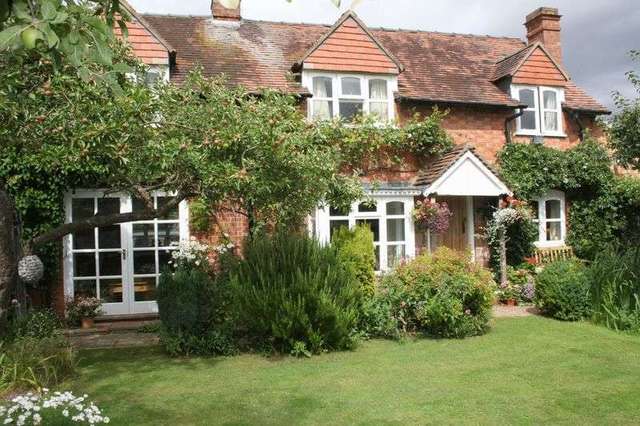  Image of 3 bedroom Property for sale in Bridge Street Lower Moor Pershore WR10 at Bridge Street Lower Moor Pershore, WR10 2PL