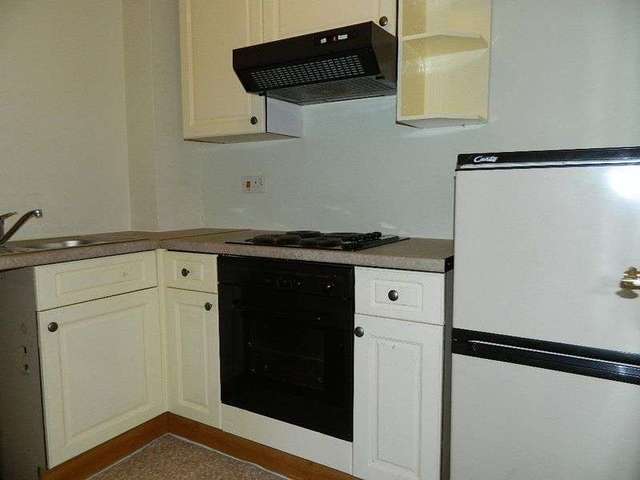  Image of 2 bedroom Flat to rent in Moorfield Chase Farnworth Bolton BL4 at Moorfield Chase Farnworth Bolton, BL4 9DU
