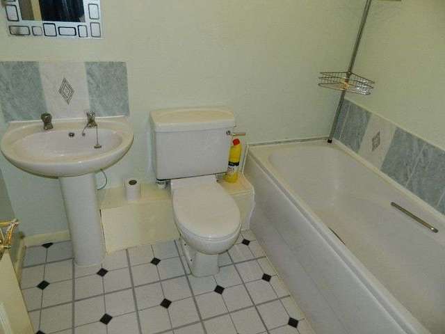  Image of 2 bedroom Flat to rent in Moorfield Chase Farnworth Bolton BL4 at Moorfield Chase Farnworth Bolton, BL4 9DU