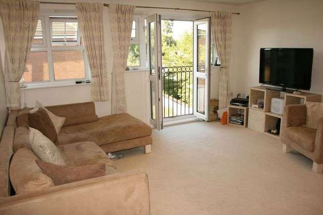  Image of 2 bedroom Flat to rent in Bressay Drive London NW7 at 3 Bressay Drive  Mill Hill, NW7 2AZ
