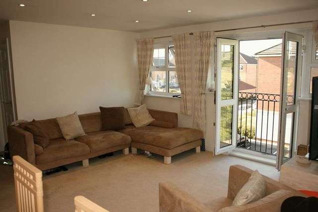  Image of 2 bedroom Flat to rent in Bressay Drive London NW7 at 3 Bressay Drive  Mill Hill, NW7 2AZ