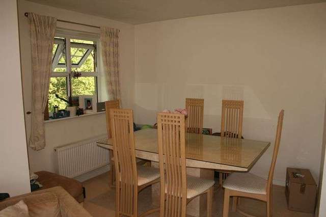  Image of 2 bedroom Flat to rent in Bressay Drive London NW7 at 3 Bressay Drive  Mill Hill, NW7 2AZ