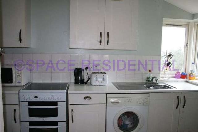  Image of 2 bedroom Flat for sale in Pageant Avenue London NW9 at 62 Pageant Avenue  Colindale, NW9 5LZ