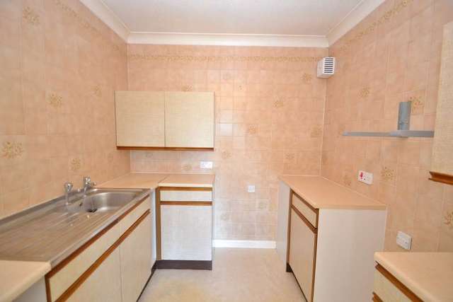  Image of 2 bedroom Flat for sale in Wentworth Drive Broadstone BH18 at Wentworth Drive  Broadstone, BH18 8EG