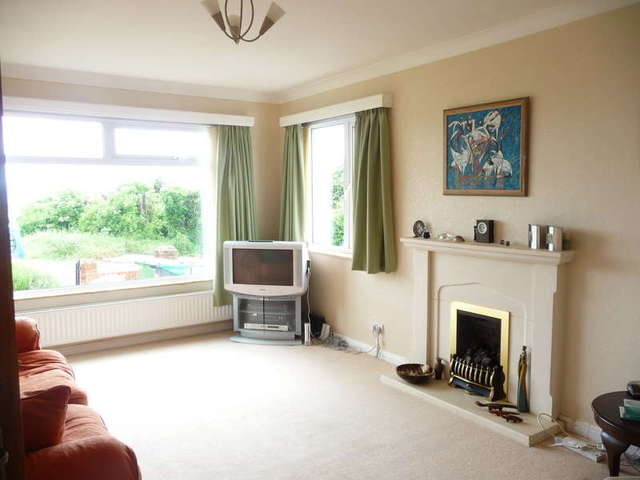  Image of 4 bedroom Detached house to rent in Broadstone Park Road Torquay TQ2 at Livermead Torquay Devon, TQ2 6TY