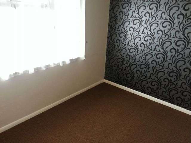  Image of 3 bedroom Terraced house to rent in Broadway Jaywick Clacton-on-Sea CO15 at Broadway Jaywick Clacton-On-Sea, CO15 2ET