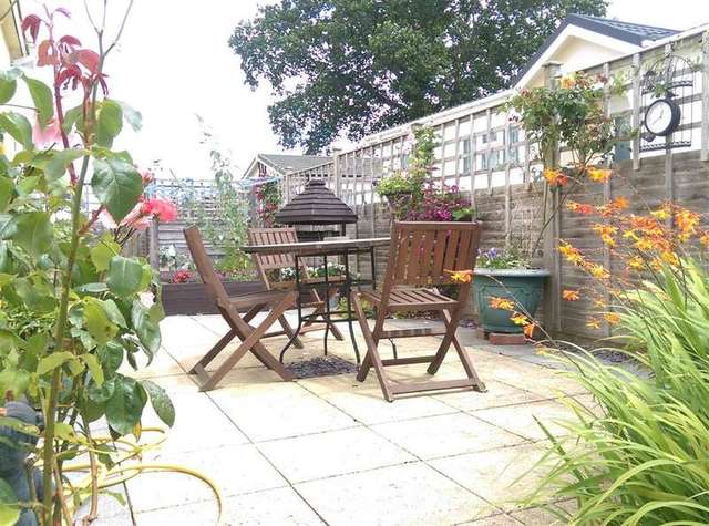  Image of 2 bedroom Detached house for sale in Broadway Park The Causeway Petersfield GU31 at The Causeway Petersfield Petersfield, GU31 4LZ