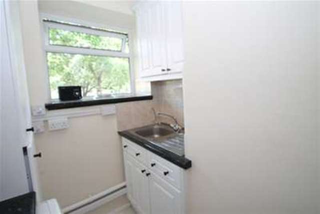  Image of Studio flat to rent in Brook Lane London SE3 at London, SE3 0EB
