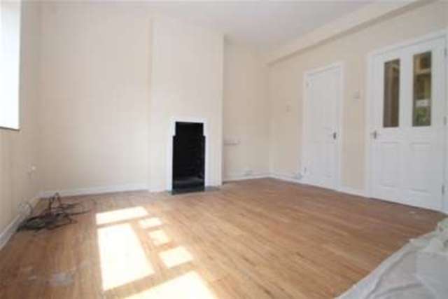  Image of Studio flat to rent in Brook Lane London SE3 at London, SE3 0EB