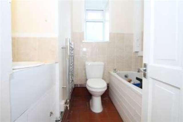  Image of Studio flat to rent in Brook Lane London SE3 at London, SE3 0EB