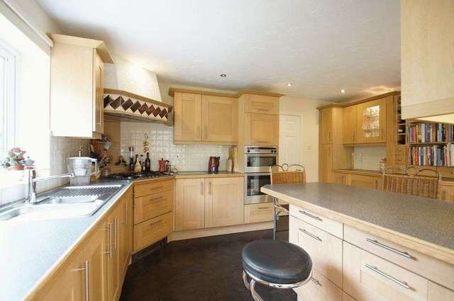  Image of 4 bedroom Detached house for sale in Brookfield Close Hunt End Redditch B97 at Brookfield Close Hunt End Redditch, B97 5LL