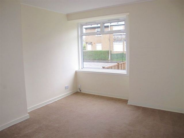  Image of 2 bedroom Detached house to rent in Broomlea Crescent Edinburgh EH12 at Carrick Knowe Edinburgh Edinburgh, EH12 7NR