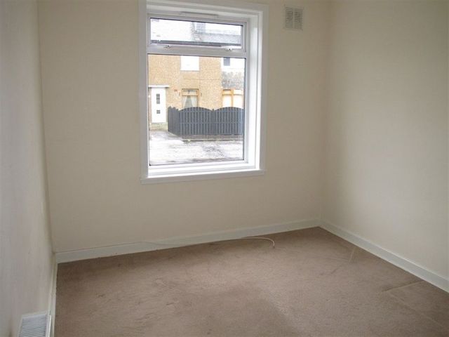  Image of 2 bedroom Detached house to rent in Broomlea Crescent Edinburgh EH12 at Carrick Knowe Edinburgh Edinburgh, EH12 7NR