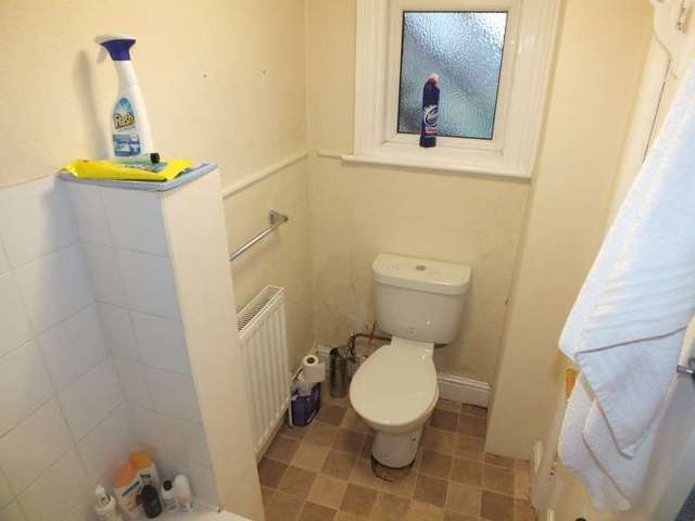  Image of 1 bedroom Detached house to rent in Brownlow Road Reading RG1 at Reading Berkshire Reading, RG1 6NP