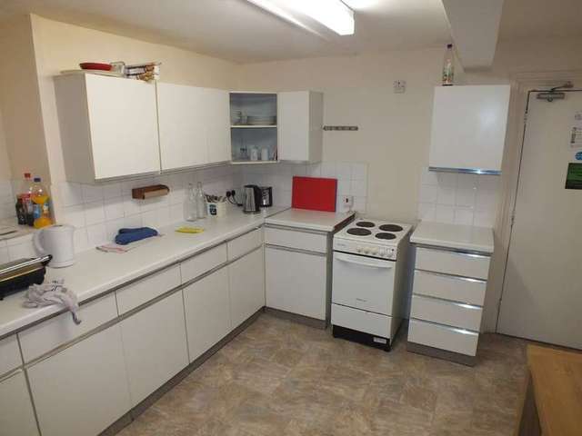  Image of 1 bedroom Detached house to rent in Brownlow Road Reading RG1 at Reading Berkshire Reading, RG1 6NP