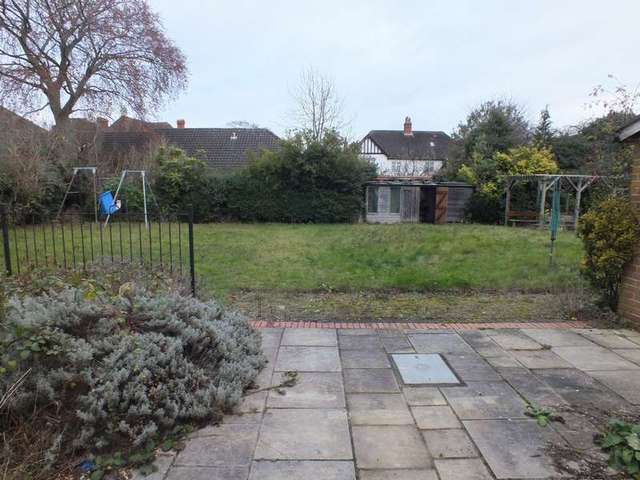  Image of 1 bedroom Detached house to rent in Brownlow Road Reading RG1 at Reading Berkshire Reading, RG1 6NP