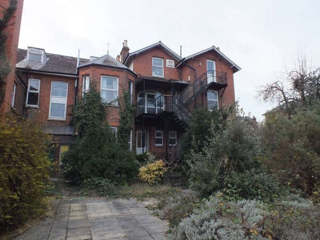  Image of 1 bedroom Detached house to rent in Brownlow Road Reading RG1 at Reading Berkshire Reading, RG1 6NP