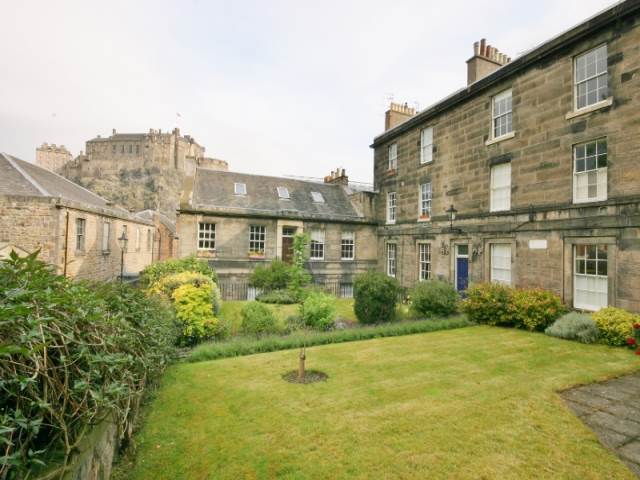  Image of 2 bedroom Flat to rent in Brown