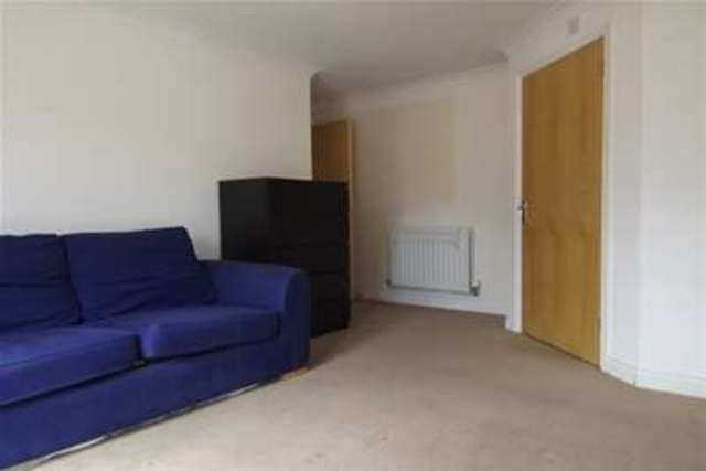  Image of 2 bedroom Flat to rent in Bullar Road Southampton SO18 at Southampton, SO18 1GU
