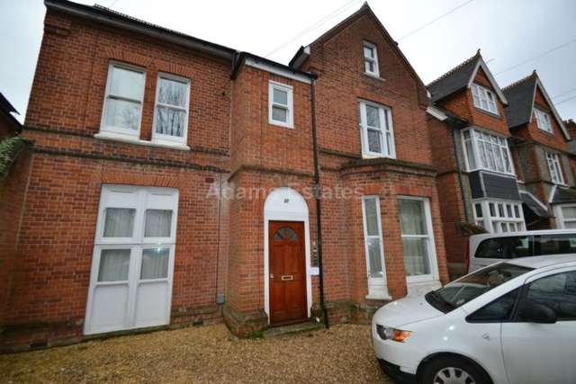  Image of 1 bedroom Flat to rent in Bulmershe Road Earley Reading RG1 at Bulmershe Road University Area Reading, RG1 5RH