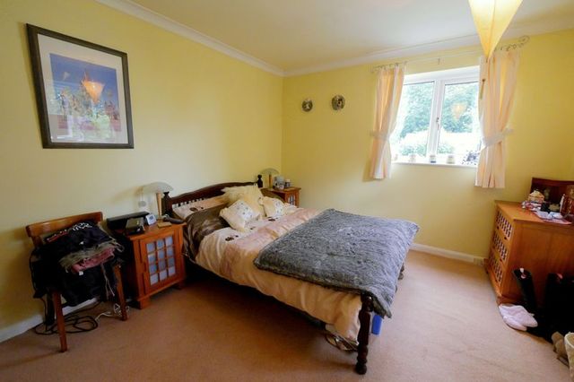  Image of 4 bedroom Detached house for sale in Burcot Park Burcot Abingdon OX14 at Burcot Park  Burcot, OX14 3DH