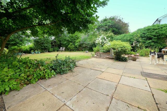  Image of 4 bedroom Detached house for sale in Burcot Park Burcot Abingdon OX14 at Burcot Park  Burcot, OX14 3DH