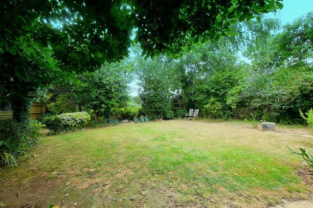  Image of 4 bedroom Detached house for sale in Burcot Park Burcot Abingdon OX14 at Burcot Park  Burcot, OX14 3DH