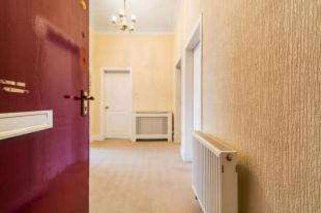  Image of 2 bedroom Flat for sale in Burnbank Road Hamilton ML3 at Hamilton South Lanarkshire Meikle Earnock, ML3 9AA
