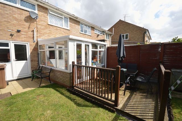  Image of 3 bedroom Semi-Detached house for sale in Butely Road Luton LU4 at Butely Road  Luton, LU4 9EW