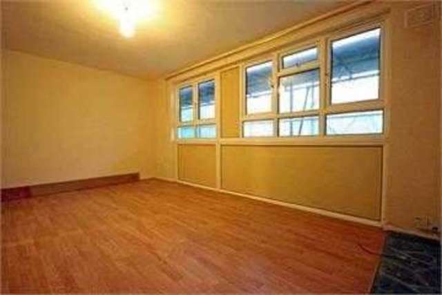  Image of 3 bedroom Apartment to rent in Byegrove Road Colliers Wood London SW19 at Colliers Wood, SW19 2BA