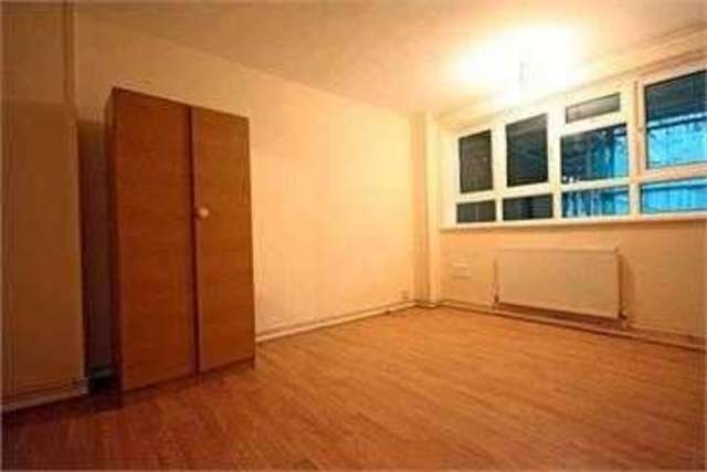  Image of 3 bedroom Apartment to rent in Byegrove Road Colliers Wood London SW19 at Colliers Wood, SW19 2BA