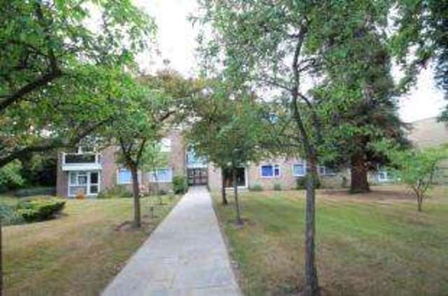  Image of 2 bedroom Flat for sale in Cadogan Close Beckenham BR3 at Beckenham  Beckenham, BR3 5XY