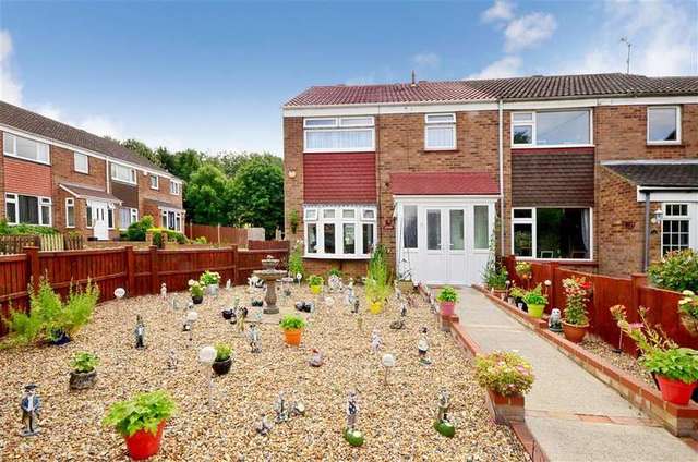  Image of 4 bedroom End of Terrace for sale in Calcott Close Brentwood CM14 at Brentwood Essex Brentwood, CM14 4YS