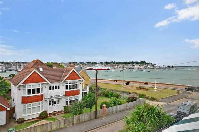  Image of 3 bedroom Terraced house for sale in Cambridge Road East Cowes PO32 at East Cowes Isle of Wight East Cowes, PO32 6AE