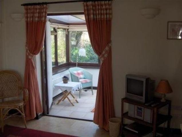  Image of 1 bedroom Studio flat to rent in Llangain Llangain Carmarthen SA33 at Waun Llongau  Carmarthen, SA33 5BD