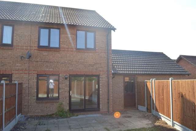  Image of 3 bedroom Semi-Detached house to rent in Caversham Avenue Shoeburyness Southend-on-Sea SS3 at Caversham Avenue North Shoebury Southend On Sea, SS3 8TX