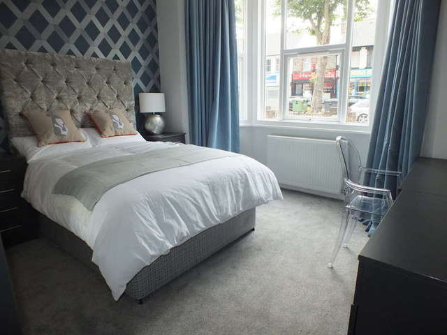  Image of 1 bedroom Detached house to rent in Caversham Road Reading RG1 at Reading Berkshire Reading, RG1 8AZ