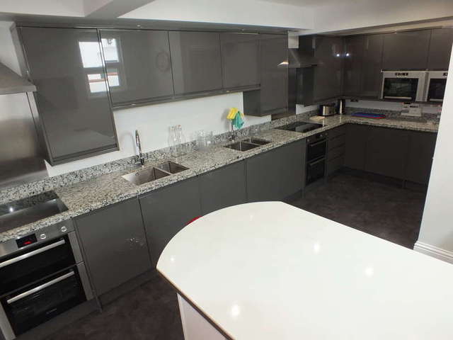  Image of 1 bedroom Detached house to rent in Caversham Road Reading RG1 at Reading Berkshire Reading, RG1 8AZ