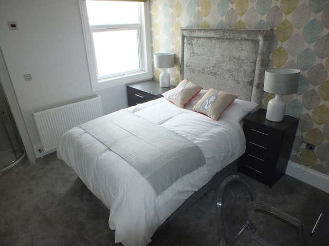  Image of 1 bedroom Detached house to rent in Caversham Road Reading RG1 at Reading Berkshire Reading, RG1 8AZ
