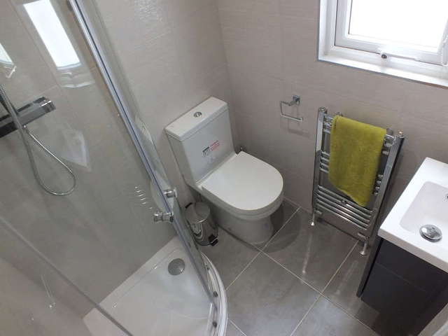  Image of 1 bedroom Detached house to rent in Caversham Road Reading RG1 at Reading Berkshire Reading, RG1 8AZ