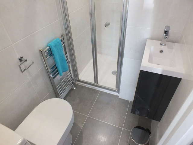  Image of 1 bedroom Detached house to rent in Caversham Road Reading RG1 at Reading Berkshire Reading, RG1 8AZ