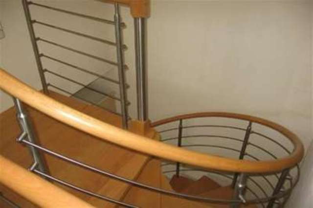  Image of 2 bedroom Maisonette to rent in Chapel Street Billericay CM12 at Billericay, CM12 9LT
