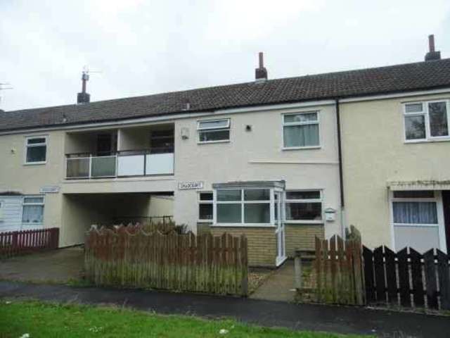  Image of 3 bedroom Terraced house for sale in Chadcourt Hull HU6 at Hull Hull Hull, HU6 8BA