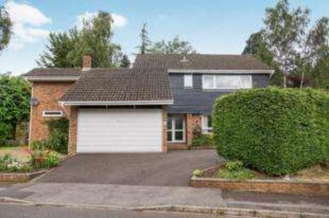  Image of 4 bedroom Detached house for sale in Thornbury Wood Chandler