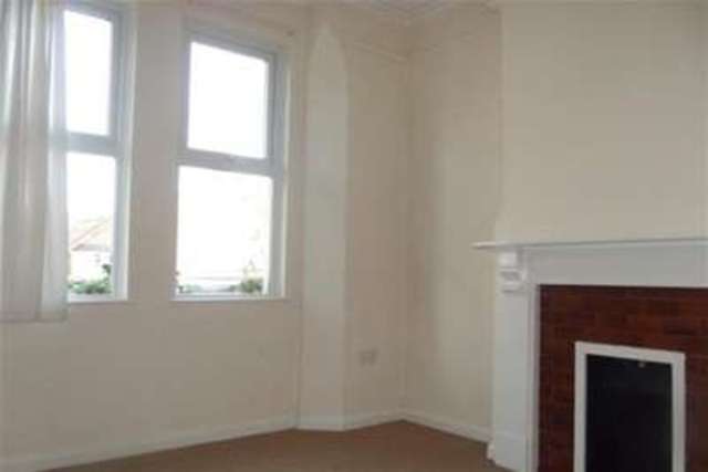  Image of 4 bedroom Property to rent in Charnwood Grove West Bridgford Nottingham NG2 at Nottingham, NG2 7NT